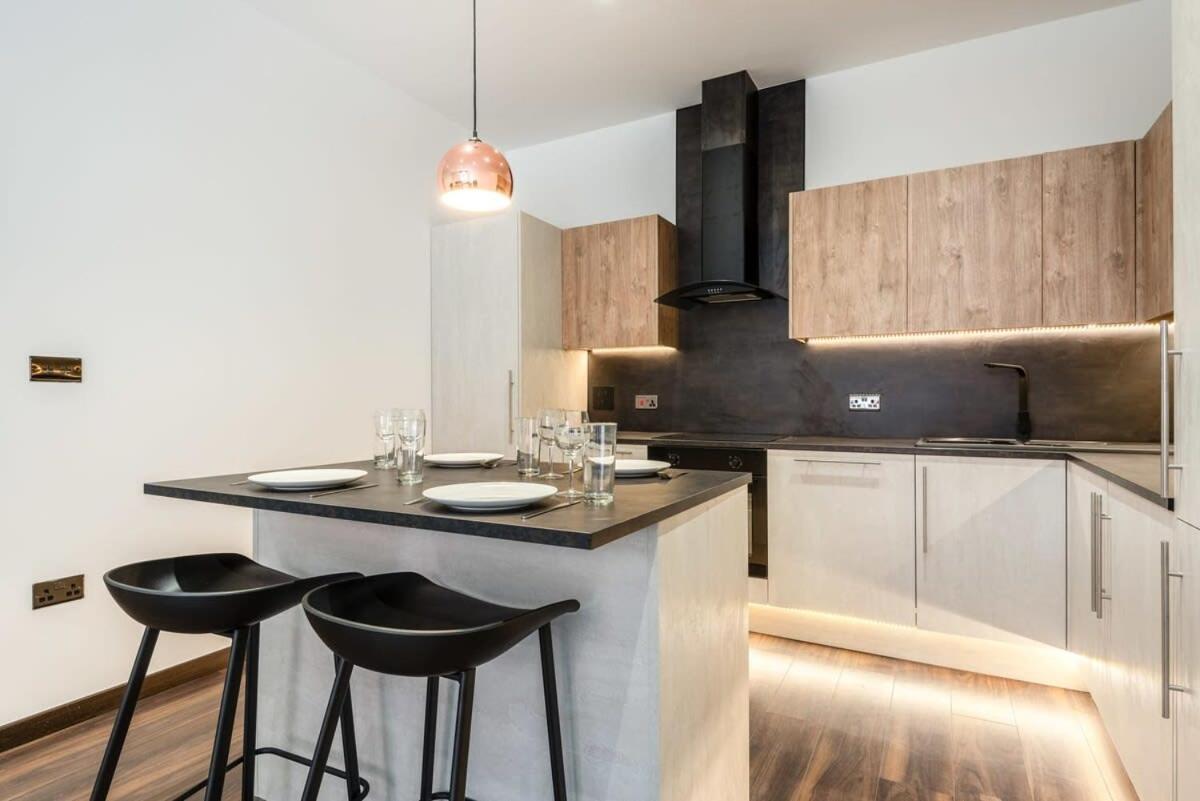 Characterful 2 Bed With Parking In Hull Apartment Kingston upon Hull