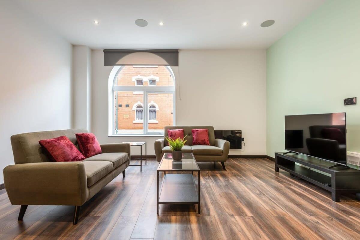 Characterful 2 Bed With Parking In Hull Apartment Kingston upon Hull